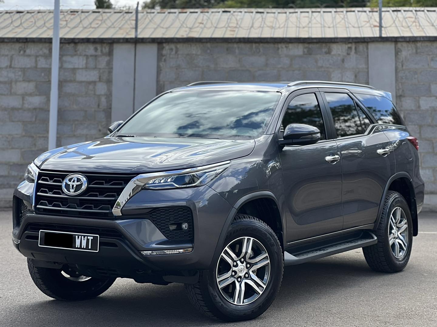 Toyota Fortuner interior